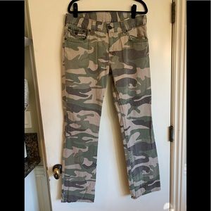 True religion distressed camo size 34 EUC 😎